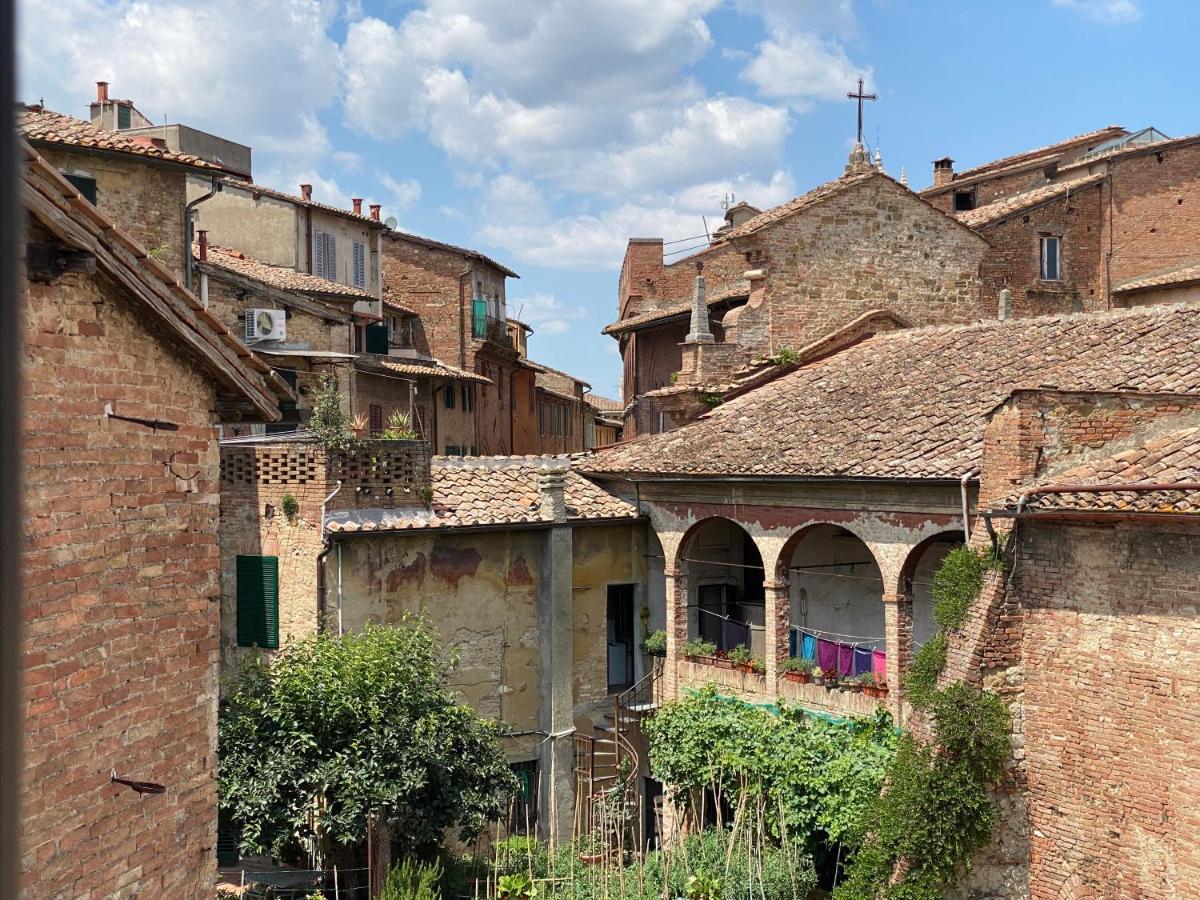 Alojamento de Acomodação e Pequeno-almoço 1550 Residenza D'epoca Siena